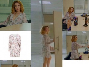 Meryem dizisi 4. bölümde Derin'in giydiği beyaz desenli elbise Forever new marka.