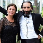 İstanbullu Gelin Dizisinde Adem'in Smokini Altin Yildiz Reyhan Elbise Ekol marka.