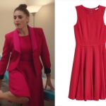 Ufak Tefek Cinayetler Merve'nin giydiği kırmızı elbise markası H&M