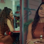 İstanbullu Gelin Burcu'nun turuncu elbisesi Özlem Kaya marka